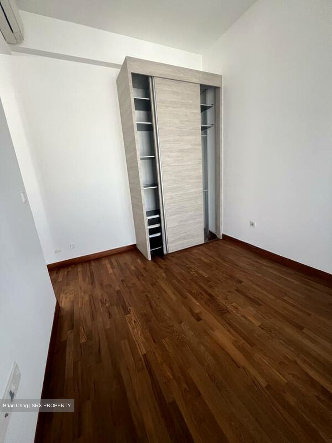 Sunrise Avenue (D28), Terrace #498538531